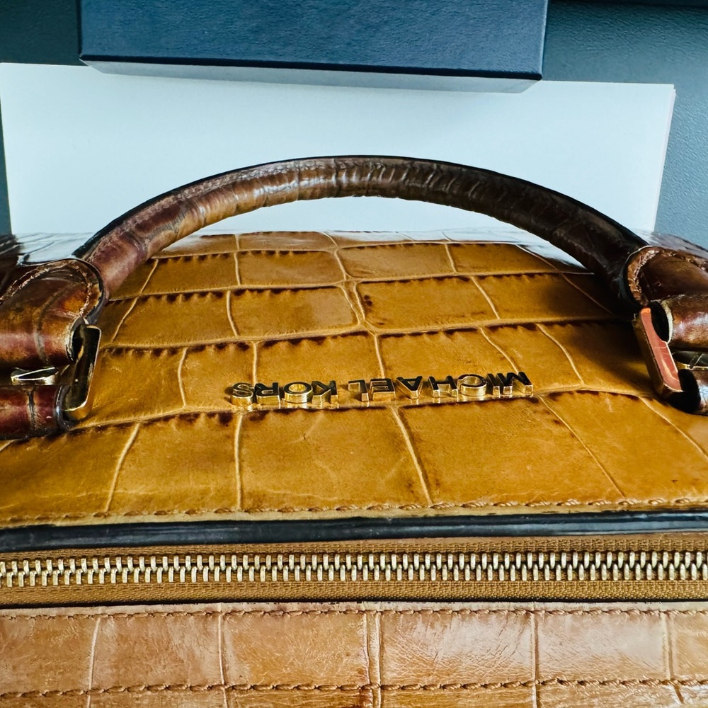 Authentic Michael Kors Tan Crocodile Embossed Satchel Medium - Picture 16 of 16